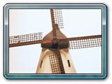 Landsbymølle - version 1 med trådnet i møllevingerne